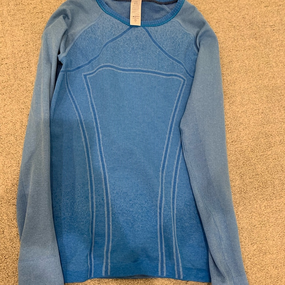 Blue tight fit long sleeve top
